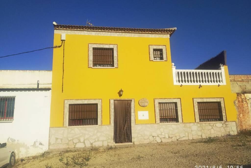 Alcaidejos Con Piscina Casa de Férias *